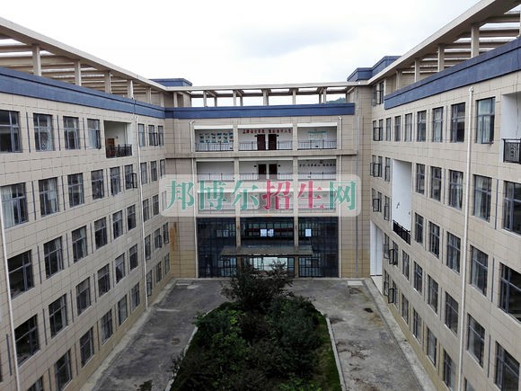 貴州商業(yè)高等?？茖W(xué)校學(xué)費
