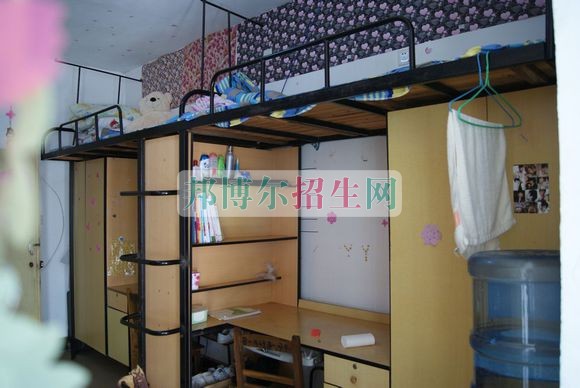 湖南商務(wù)職業(yè)技術(shù)學(xué)院宿舍條件、住宿好嗎、寢室情況