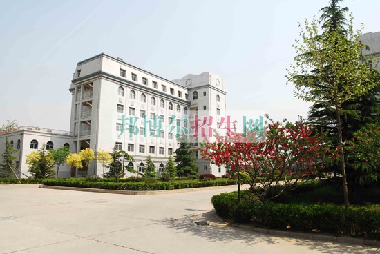 北京社會(huì)管理職業(yè)學(xué)院招生辦聯(lián)系電話(huà)