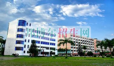 初中沒(méi)讀完可以讀中專嗎