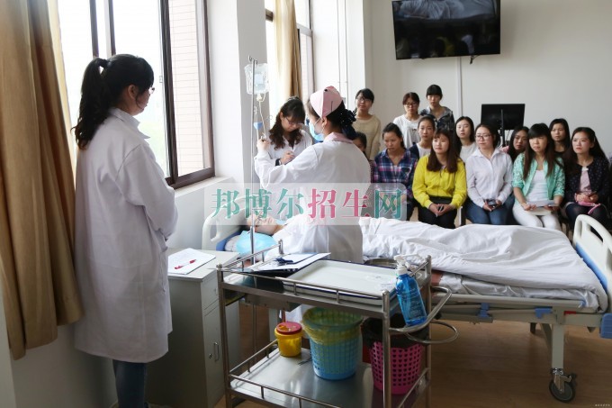 哪些學(xué)校有護理