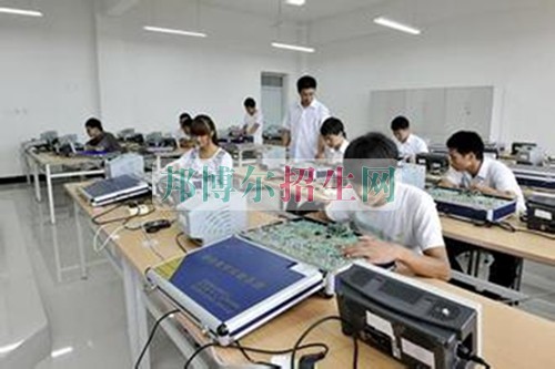 初中畢業(yè)可以學通信技術(shù)嗎
