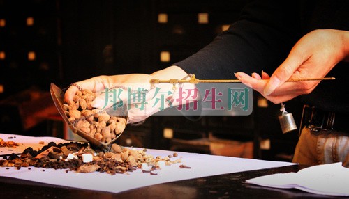 哪個(gè)大專(zhuān)學(xué)校中醫(yī)學(xué)好