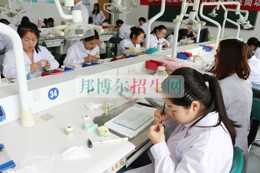 中?？谇会t(yī)學(xué)怎么考大專