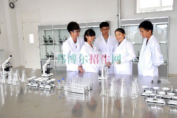 成都高級護(hù)理學(xué)校哪個好