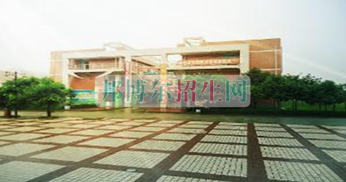 成都動漫設(shè)計(jì)與制作學(xué)校報(bào)名條件