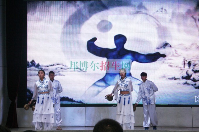 天府新區(qū)成人中等專業(yè)學(xué)校“美好新區(qū)，千年廣都”