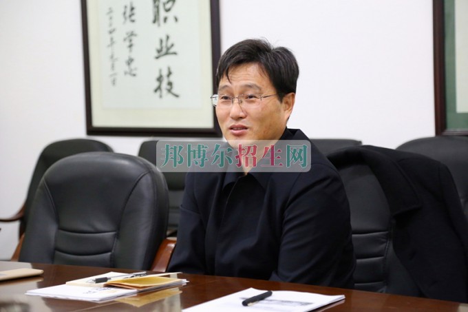 中國航天科技集團第七研究院院長卓超來四川航天職業(yè)技術學院調(diào)研指導工作