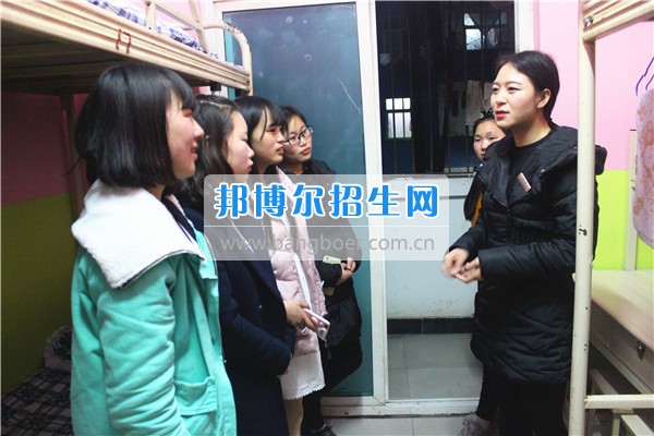 成都希望幼師學校是責任？更是一種愛！