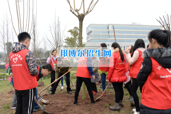 川南幼兒師范高等?？茖W校開展“感恩”主題教育活動培養(yǎng)學生良好道德品質(zhì)