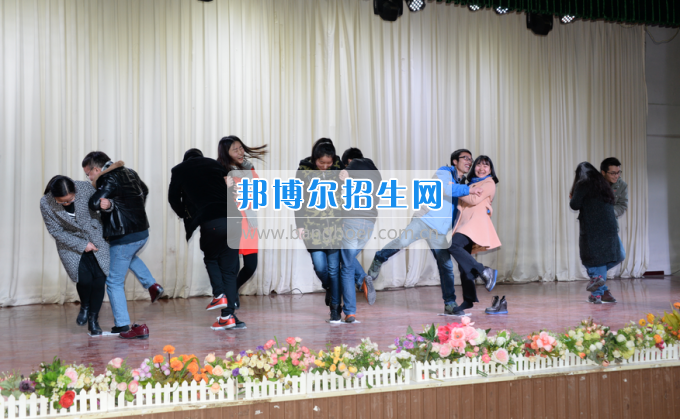 川南幼兒師范高等?？茖W(xué)校與內(nèi)江職業(yè)技術(shù)學(xué)校開展青年聯(lián)誼活動