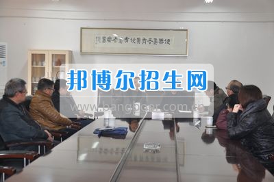 四川省什邡市職業(yè)中專學(xué)校迎接德陽(yáng)市、什邡市教育局開學(xué)工作檢查