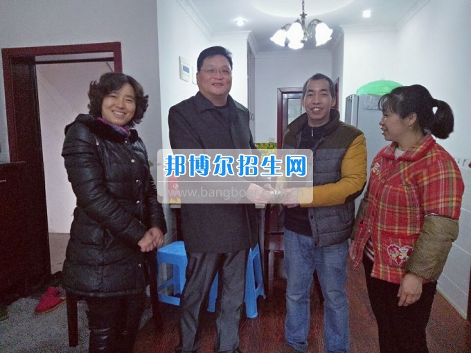 重慶航天職業(yè)技術(shù)學(xué)院關(guān)心學(xué)生生活、關(guān)注學(xué)生成長