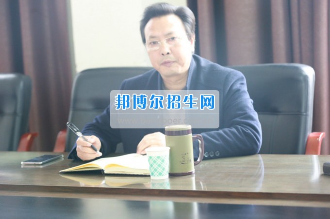 川北幼兒師范高等專(zhuān)科學(xué)校召開(kāi)2017年度校內(nèi)項(xiàng)目經(jīng)費(fèi)預(yù)算布置會(huì)