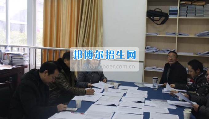 四川省古藺縣職業(yè)高級中學(xué)校集智匯力，全力推進依法治校