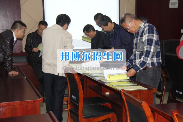 四川省德陽市師培機構(gòu)負責人來重慶市江津區(qū)師范進修學校考察教師教育工作