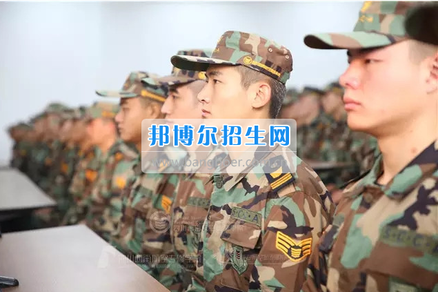 川航等5家航空公司165名安全員齊聚成都航空旅游職業(yè)學(xué)校，打造一流空中安全衛(wèi)士