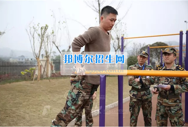 川航等5家航空公司165名安全員齊聚成都航空旅游職業(yè)學(xué)校，打造一流空中安全衛(wèi)士