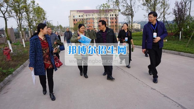 阿壩州人大和阿壩州“9+3”駐蓉協(xié)調(diào)辦蒞臨瀘州市職業(yè)技術學校調(diào)研指導瀘州“9+3”工作