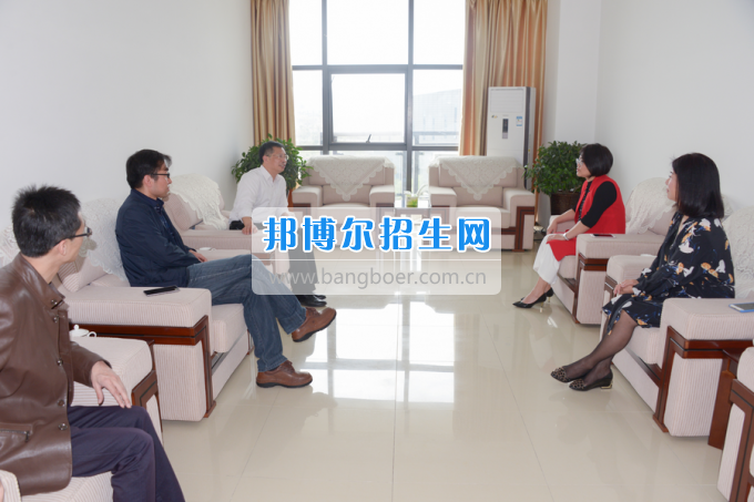 2017年西南科技大學(xué)黨委副書記張強(qiáng)一行到川南幼兒師范高等?？茖W(xué)?？疾? width=