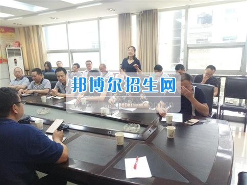 陳寧校長赴武勝縣教育體育局調(diào)研精準(zhǔn)扶貧項目