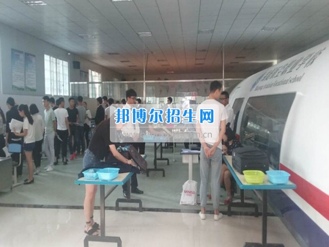 2017年春民航業(yè)特有工種職業(yè)技能鑒定在綿陽航空職業(yè)學(xué)校舉行。