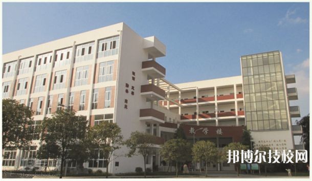 四川經(jīng)濟(jì)貿(mào)易學(xué)校2018年報名條件、招生對象
