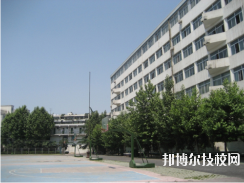 陜西商貿(mào)學校地址在哪里 