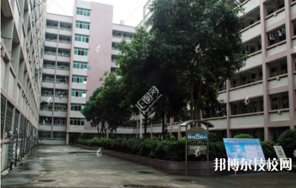 陜西石油化工學(xué)校怎么樣、好不好