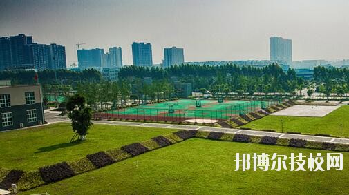 重慶城市建設(shè)技工學(xué)校2020年報名條件、招生要求、招生對象