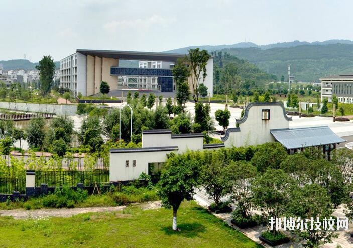 重慶兩江職業(yè)教育中心2020年報名條件、招生要求、招生對象