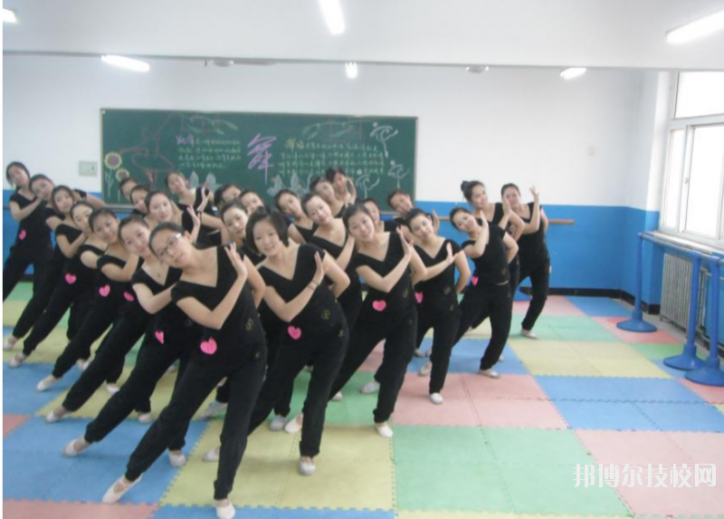 長順中等職業(yè)學(xué)校2020年學(xué)費(fèi)、收費(fèi)多少