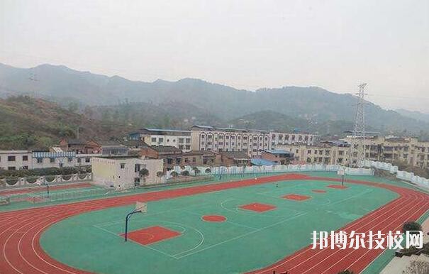 重慶統(tǒng)景職業(yè)中學2020年報名條件、招生要求、招生對象