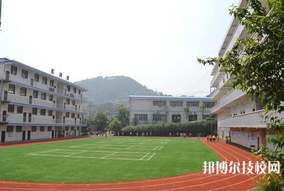 重慶知行衛(wèi)生學(xué)校2020年報名條件、招生要求、招生對象