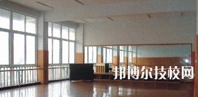 四川現(xiàn)代藝術(shù)學(xué)校2020年報(bào)名條件、招生要求、招生對(duì)象