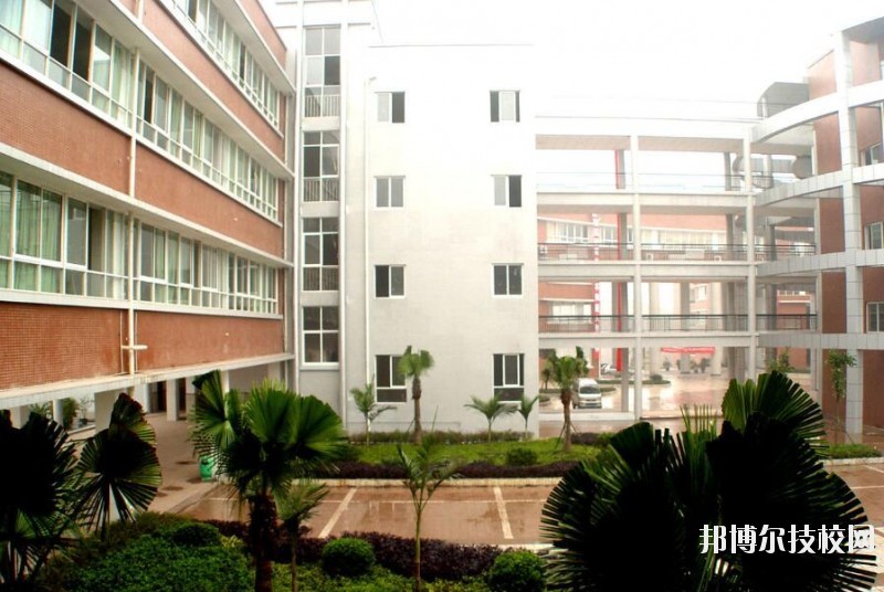 重慶龍門(mén)浩職業(yè)中學(xué)校2020年有哪些專業(yè)