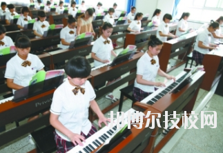 蘭州女子中等專(zhuān)業(yè)學(xué)校2020年學(xué)費(fèi)、收費(fèi)多少