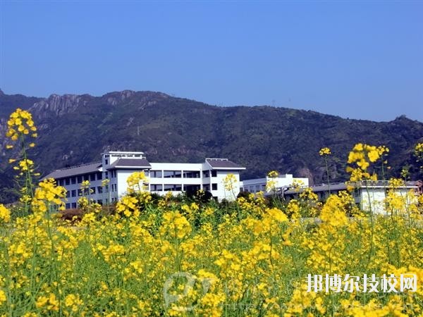 樂清市雁蕩山旅游學(xué)校2020年報名條件、招生要求、招生對象