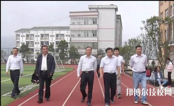 丹寨民族職業(yè)技術(shù)學(xué)校2020年報(bào)名條件、招生要求、招生對(duì)象