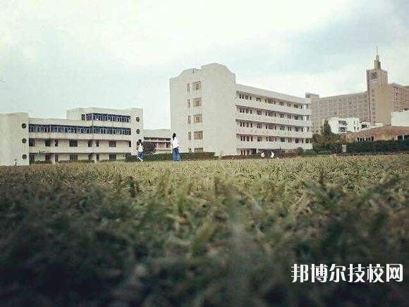 余姚市職業(yè)技術(shù)學校2020年學費、收費多少