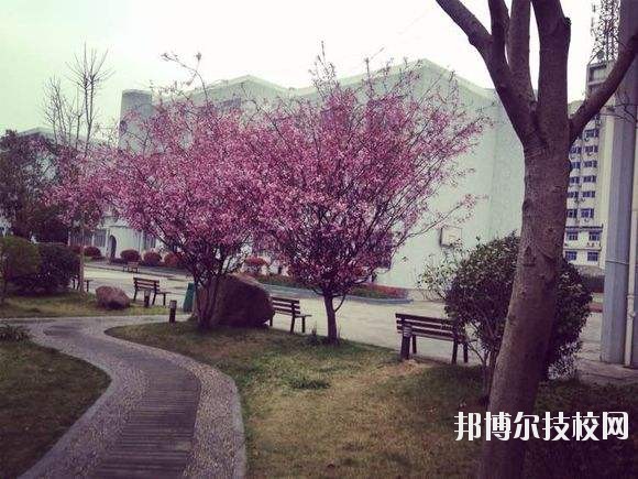 余姚市職業(yè)技術學校2020年宿舍條件