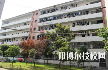 江西輕工業(yè)高級技工學校2020年報名條件、招生要求、招生對象