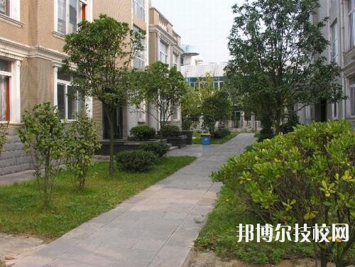 貴陽中山科技學校網(wǎng)站網(wǎng)址