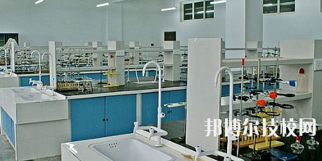 甘肅石化技師學(xué)院2020年報(bào)名條件、招生要求、招生對象