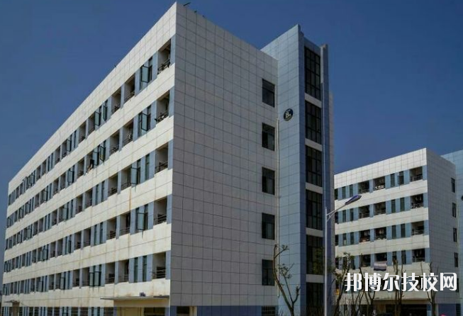 鄱陽衛(wèi)生學(xué)校2020年報名條件、招生要求、招生對象 