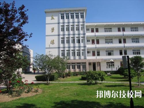 遵義職業(yè)技術(shù)學(xué)校2020年報名條件、招生要求、招生對象