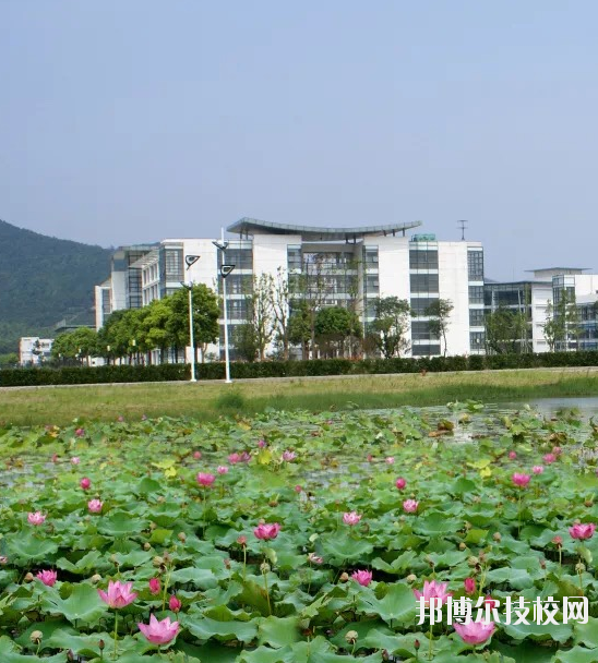 蘇州建設(shè)交通高等職業(yè)技術(shù)學(xué)校怎么樣、好不好