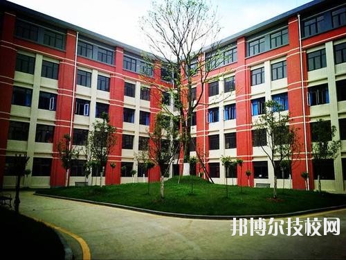 貴陽(yáng)衛(wèi)生學(xué)校2020年報(bào)名條件、招生要求、招生對(duì)象
