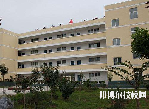 鳳縣職業(yè)教育中心2020年報(bào)名條件、招生要求、招生對(duì)象