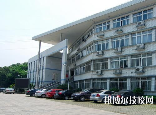 鄞州職業(yè)高級中學(xué)2020年報名條件、招生要求、招生對象